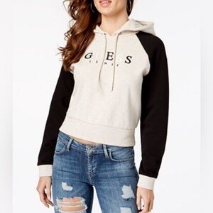 GUESS
Originals Logo Hooded Sweatshirt Size Medium